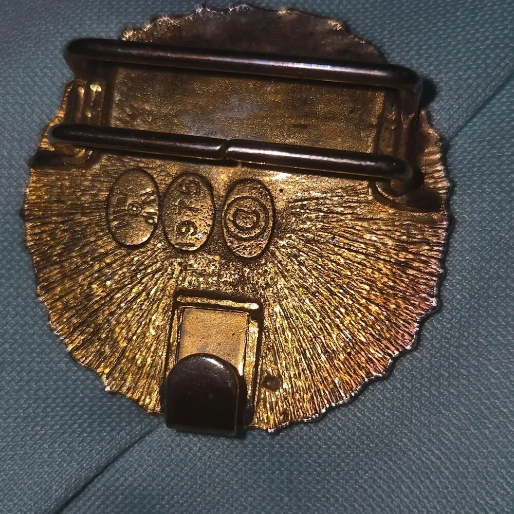 Vtg 1975 MIMI DI N Shou Longevity Character Gold Tone Belt Buckle - Size 2.2.5